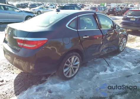 2013 Buick Verano Leather Group z USA, uszkodzony, nr VIN 1G4PS5SK5D4186116